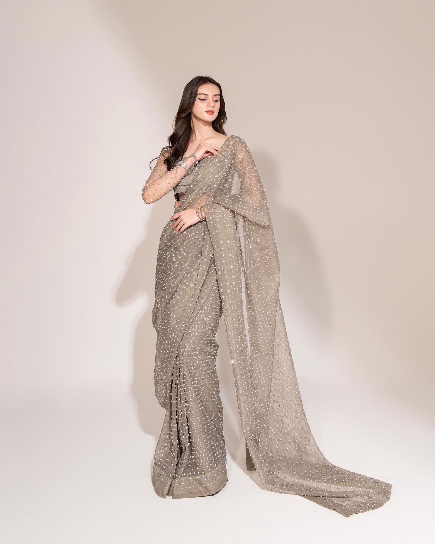 Sitara Sequence Saree…....*... - Happy zone Eshopping Closet | Facebook